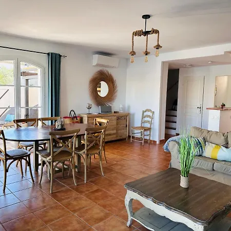Marina 120m²/8 Pers/ Terrasse 100m²/ Appontement Holiday home