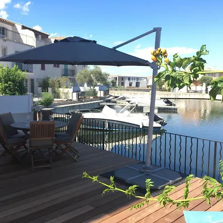 Marina 120m²/8 Pers/ Terrasse 100m²/ Appontement Holiday home *