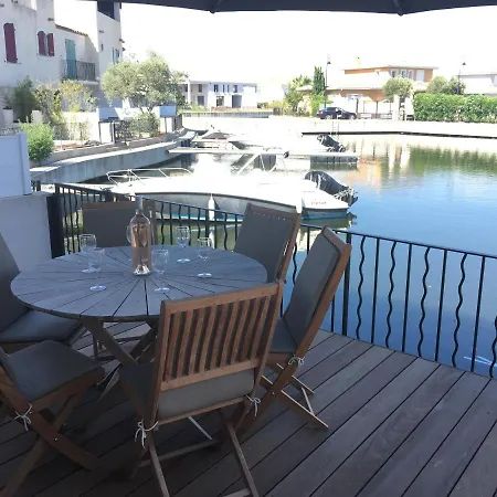 Holiday home Marina 120m²/8 Pers/ Terrasse 100m²/ Appontement Aigues-Mortes